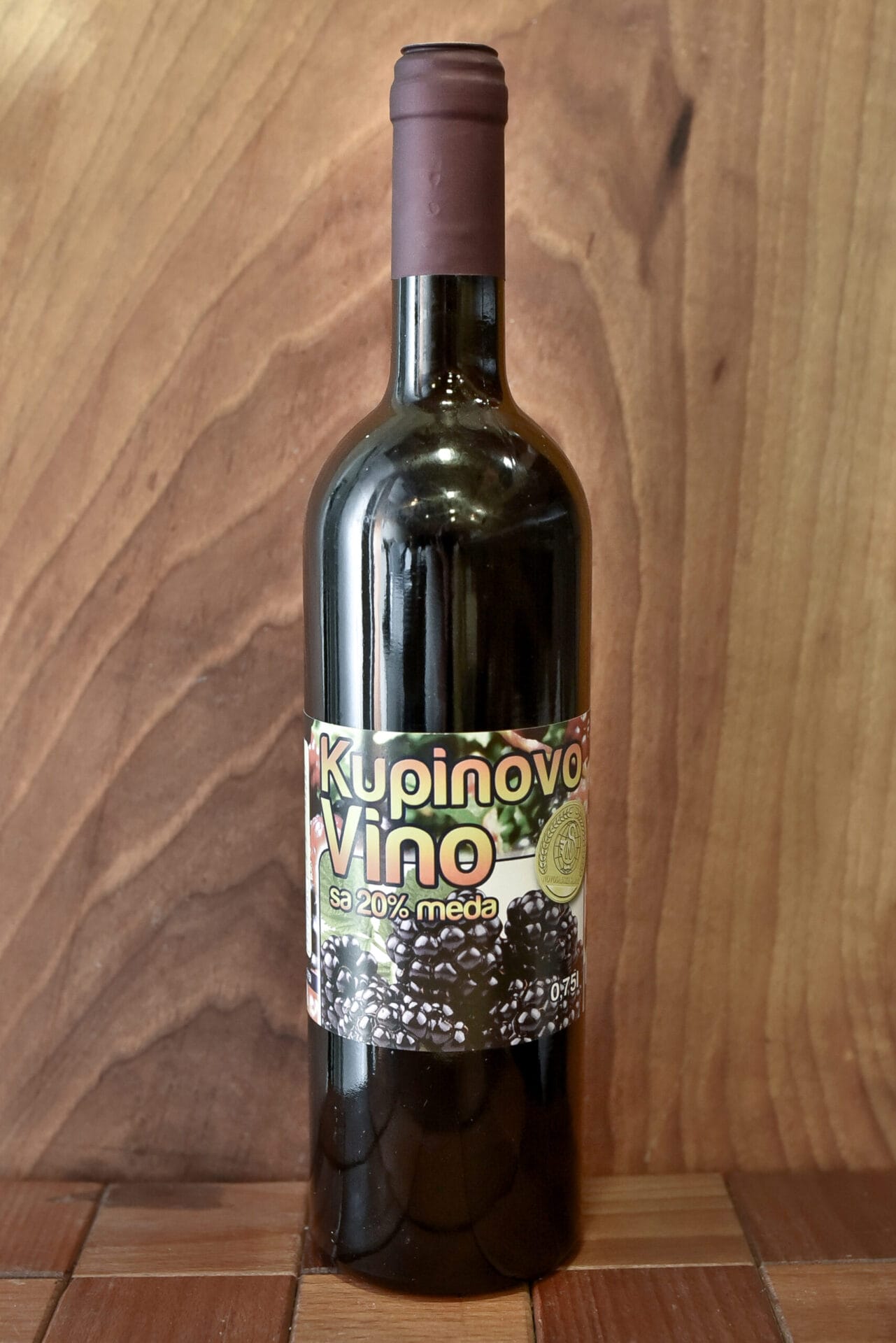 TAM_3345 kupinovo vino 20%med boneli - Slika 1